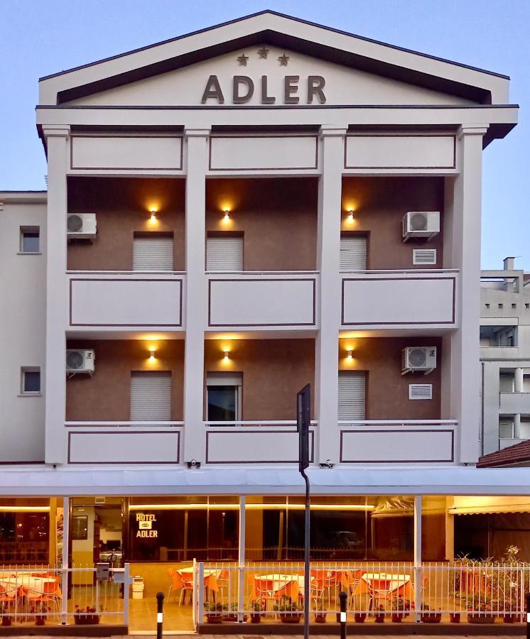 Hotel Adler Rímini Exterior foto